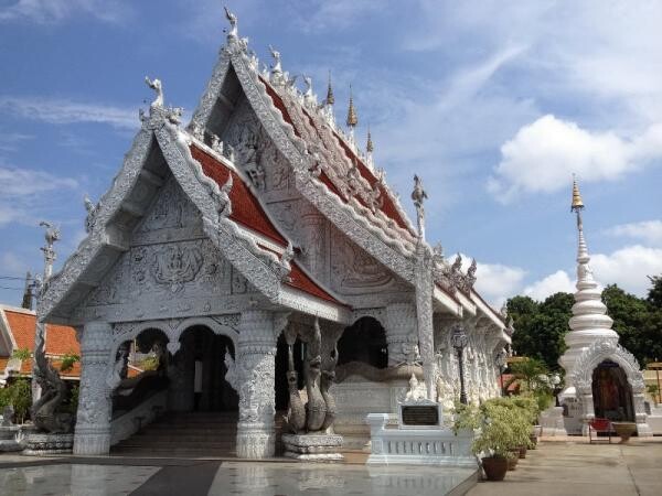 ธรรมดีทัวร์ และ สำนักพิมพ์ดีเอ็มจี ทริปสุดพิเศษในช่วงเทศกาลแห่งความรัก สู่เมืองน่าน