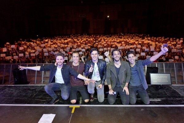 5 หนุ่ม “DVICIO” ทำแฟนๆ ใจละลาย ร้อง-เล่น-เต้น-คุย สุดใกล้ชิด ในแฟนมีทติ้งสุดเอ็กคลูซีฟ..ครั้งแรกในไทย!!