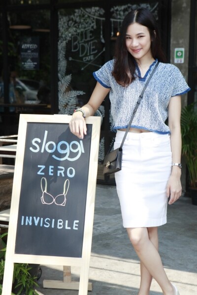 sloggi ชวนสาวๆ ร่วมกิจกรรม “My INVISIBLE Comfort Zone with sloggi Zero” เผยชุดชั้นในคอลเลกชันใหม่ 2 รุ่น sloggi Zero Cotton และ sloggi Zero Micro ชวน “โอ๋ ฟูตอง” นำทีมสาวๆ ระบายสีลงบนผ้าบาติก