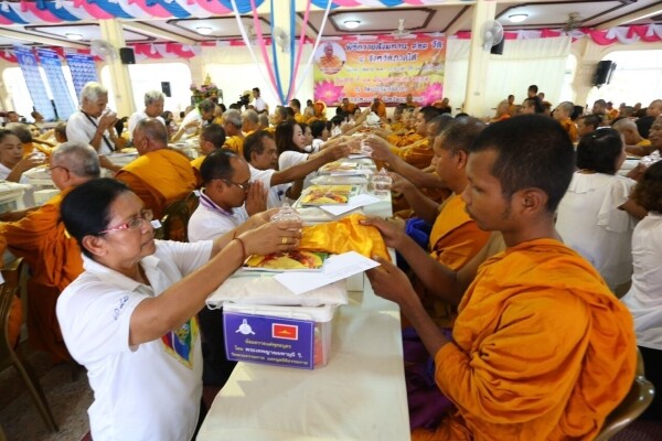 วัดพระธรรมกาย จัดถวายสังฆทาน 323 วัด 4 จังหวัดชายแดนใต้ ปีที่ 12 ครั้งที่ 120 จ.นราธิวาส