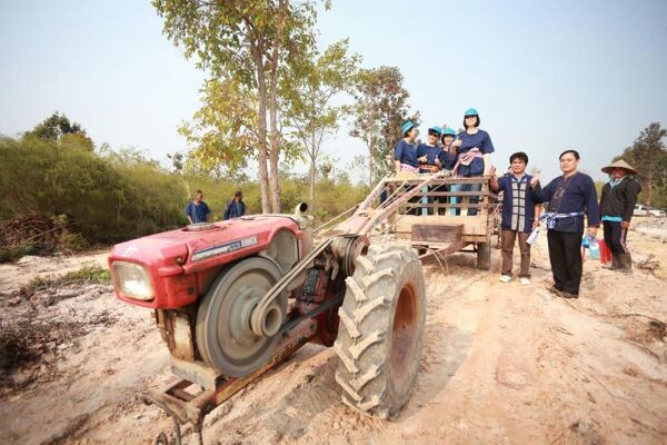 “กระทรวงพาณิชย์” นำชมศูนย์การเรียนรู้เกษตรอินทรีย์ กลุ่มข้าวไรซ์เบอร์รี่วัลเลย์ อู่คำ จ.บึงกาฬ