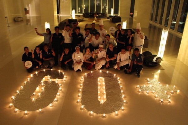 โรงแรมฮิลตัน พัทยา ร่วมปิดไฟให้โลกพัก “Earth Hour” ประจำปี 2559