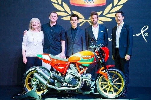 ภาพข่าว: ดูคาติไทยแลนด์ เปิดตัวรถ Ducati Scrambler Special Edition Mike Hailwood แด่ผู้รักอิสระและแตกต่างอย่างมีสไตล์ เพียง 58 คันเท่านั้น แรงบันดาลใจจากนักแข่งผู้ยิ่งใหญ่ในตำนาน Mike Hailwood ไมค์ เฮลวูด