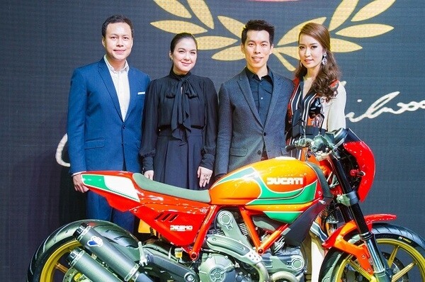 เหล่าคนดังตบเท้าเข้าร่วมงาน เปิดตัวรถ Ducati Scrambler Special Edition Mike Hailwood โดยดูคาติไทยแลนด์ แรงบันดาลใจจากนักแข่งผู้ยิ่งใหญ่ในตำนาน Mike Hailwood ไมค์ เฮลวูด ซึ่งมีเพียง 58 คันในโลกเท่านั้น