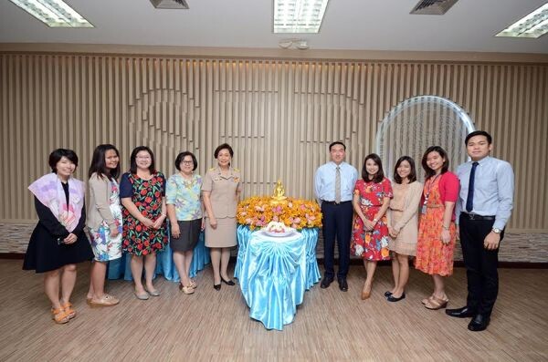 ภาพข่าว: พิธีสรงน้ำพระพุทธรูปประจำ สคร. เนื่องในวันสงกรานต์ประจำปี 2559