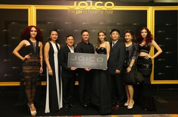 JOICO จับมือ แลนซ์ บลานเชตต์ แฮร์อาร์ติสชื่อก้องโลก เอาใจแฟชั่นนิสต้าที่รักการเปลี่ยนสีผม เปิดตัวแฟชั่นสีผมคอลเล็คชั่นใหม่ UNISON พร้อมส่งผลิตภัณฑ์เปลี่ยนสีผมพร้อมการบำรุงให้ผมทำสีสวยติดทนนานและสุขภาพดี