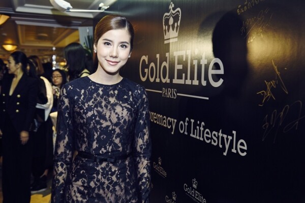 เวอร์วังอลังการ ทุ่ม 100 ล้าน เปิดตัว Gold Elite Paris มือถือทองคำ ซุปตาร์ไทย ปะทะ ซุปตาร์ฮ่องกง