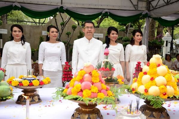 กระทรวงเกษตรและสหกรณ์ จัดพิธีบวงสรวงบูรพกษัตริย์ องค์พระพิรุณทรงนาค และสิ่งศักดิ์สิทธิ์ประจำกระทรวง ก่อนพระราชพิธีพืชมงคลจรดพระนังคัลแรกนาขวัญ 2559