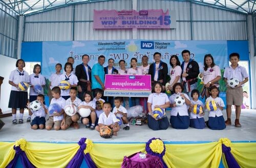 ภาพข่าว: “เวสเทิร์น ดิจิตอล” เดินหน้านำความสดใสสู่โรงเรียนชนบท ล่าสุดมอบอาคารประชุมหลังใหม่ให้แก่โรงเรียนบ้านเสือเฒ่า จ.ขอนแก่น