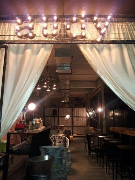 ออดี้ ชวนเพื่อนศิลปิน ฉลองเปิด Audy Bar  ที่ตลาดยิปซีรามคำแหง ซ. 100