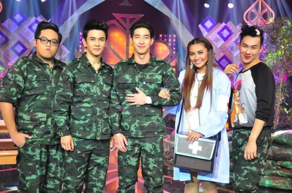 ทีวีไกด์: รายการ “4โพดำ Fun&Fin” “โตโน่” สลัดคราบ “โจร” !! สวมมาด “พลทหาร” ประชันมุก “4โพดำ”