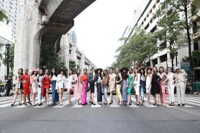 “นางสาวไทย2559 เดอะเรียลลิตี้” อวดโฉมท้าทายชาเลนจ์ “City Runway แยกราชประสงค์” ไทยมุงกำลังใจเพียบ