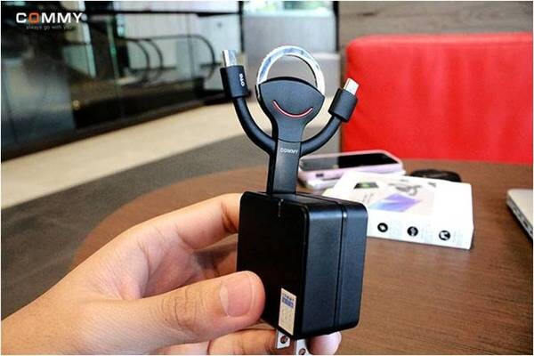 Commy OTG Data Boy gadget สุดล้ำ ครบครัน Sync Share Charger Flash Drive ในเครื่องเดียว