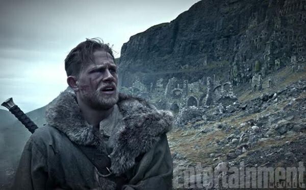 โฉมแรกของ จู๊ด ลอว์ ใน King Arthur: Legend of the Sword เตรียมปลุกตำนานกษัตริย์อาเธอร์คืนสู่จอยักษ์อีกครั้งต้นปีหน้า