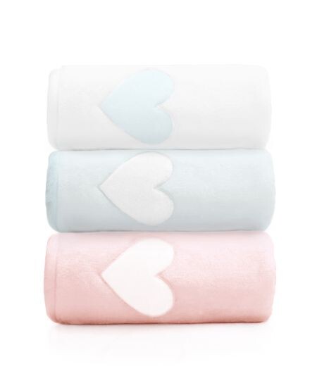 Evoli Baby Huggable Blanket  and  Evoli Baby Multi-Purpose Balm มอบสัมผัสรักและไออุ่น ผ่านของขวัญแด่คนสำคัญที่สุดของคุณ