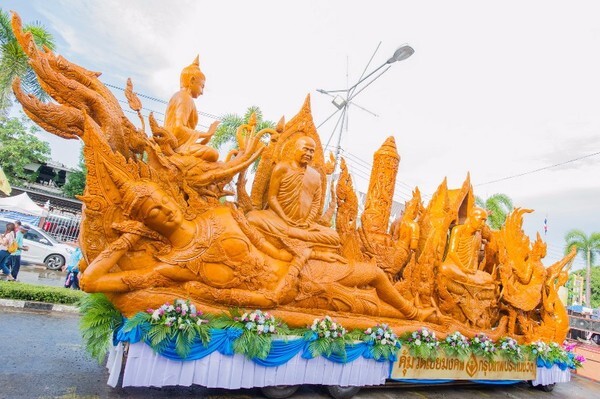 กรุงเทพประกันชีวิตร่วมงานแห่เทียนเข้าพรรษา งานบุญที่ยิ่งใหญ่ที่สุด จ. อุบลราชธานี