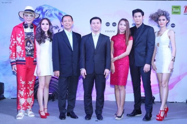 ภาพข่าว: โฮมเฟรชมาร์ท จัดงาน “Chic Blooming” ชวนเปลี่ยนสไตล์ เพิ่มความสนุก