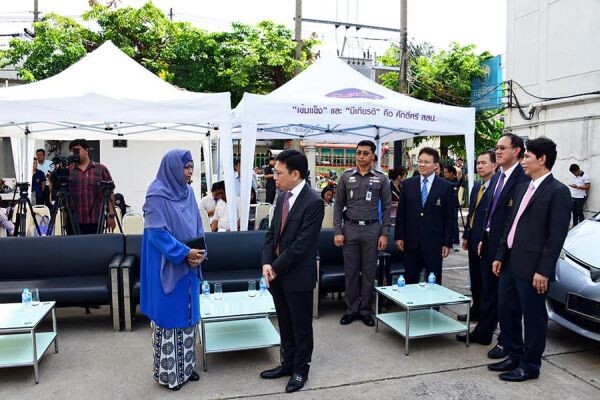 กรมศุลกากรส่งมอบรถยนต์ของกลางที่ถูกโจรกรรมคืนทางการมาเลเซีย