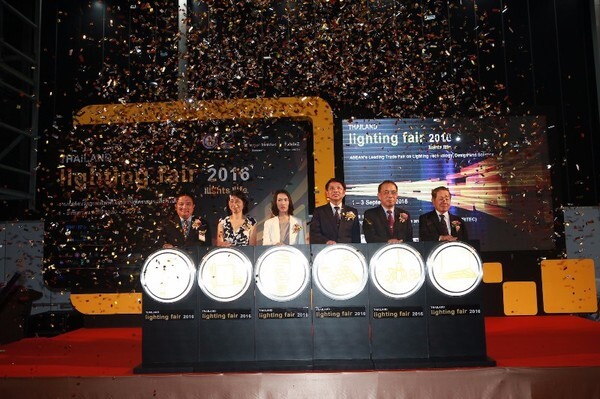 Thailand Lighting Fair 2016 เปิดตัวยิ่งใหญ่ ครบเครื่องเรื่อง “แสงสว่างอัจฉริยะ” ครบครันทุกความต้องการทั้ง อุตสาหกรรม ธุรกิจ และไลฟ์สไตล์