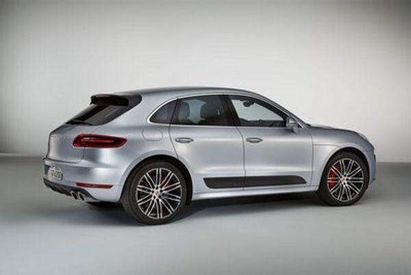 ปอร์เช่ มาคันน์ เทอร์โบ (Macan Turbo) ติดตั้งชุดแต่งเพิ่มสมรรถนะ Performance Package