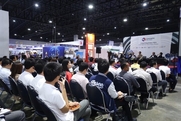 เปิดฉากงานแสดงนวัตกรรมอาคารและการก่อสร้าง Asian Construction Week 2016