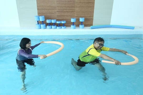 Aqua therapy for Senior Be Fit ธาราบำบัดเพิ่มความฟิตให้วัย 65+ ปี ทดลองลงสระธาราบำบัดฟรี