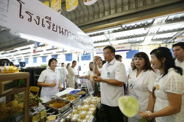 “ตลาดยิ่งเจริญ” ร่วมกับภาครัฐและเอกชน จัดงานใหญ่ เทศกาลถือศีลกินเจ “อิ่มบุญ สุขใจ ถวายพ่อหลวง” พบอาหารเจ 4 ภาค และเมนูเจกว่า 100 เมนู ใหญ่ที่สุดในเขตบางเขน