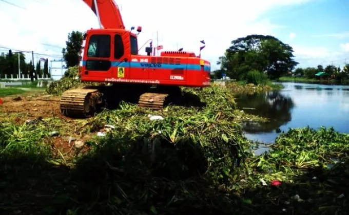 ศูนย์ ปภ. เขต 1 ปทุมธานี ลงพื้นที่แก้ไขปัญหาน้ำท่วม