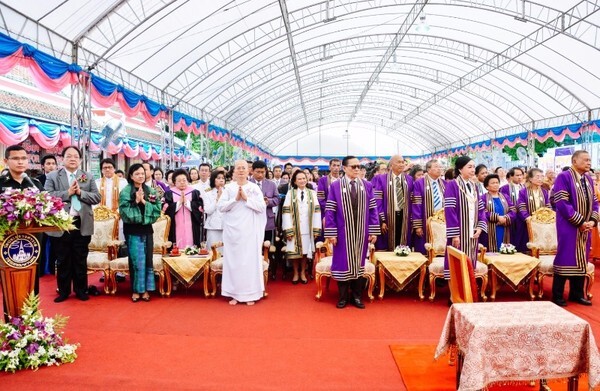 มรภ.บ้านสมเด็จเจ้าพระยา ถวายปริญญาปรัชญาดุษฎีบัณฑิตกิตติมศักดิ์ แด่พระพรหมบัณฑิต (ประยูร ธมฺมจิตฺโต)