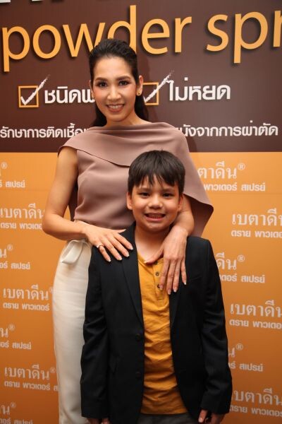 นุสบา น้องปุณ น้องกัณฑ์ มาร่วมวิ่ง กลิ้ง กระโดด พิชิตหกด่านสุดท้าทาย ในกิจกรรม Get out & Play สนับสนุนโดย เบตาดีน