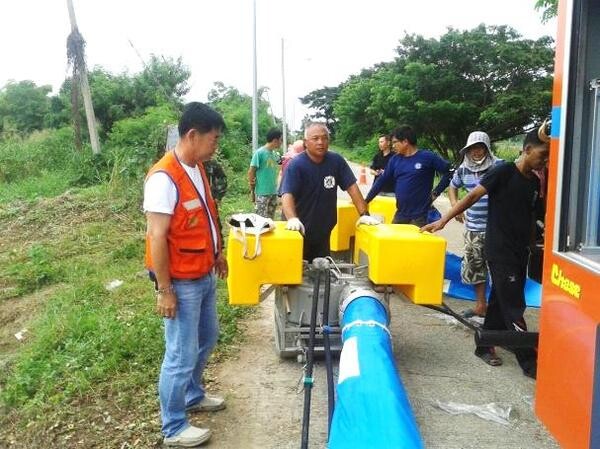 ปภ.โดยศูนย์ ปภ.เขต 1 ปทุมธานี สนับสนุนการปฏิบัติงานแก้ไขปัญหาน้ำท่วมในพื้นที่เทศบาลตำบลบางโขมด อำเภอบ้านหมอ จังหวัดสระบุรี