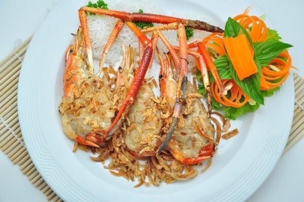 เมนูกุ้ง จากโรงแรมเอเชีย กรุงเทพ