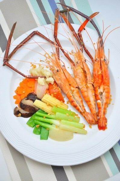 เมนูกุ้ง จากโรงแรมเอเชีย กรุงเทพ