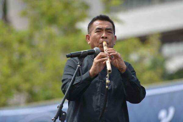 ธรรมศาสตร์ จัดกิจกรรม “ชาวธรรมศาสตร์ขอเป็นข้ารองพระบาททุกชาติไป” พร้อมแปรอักษรภาพครั้งประวัติศาสตร์