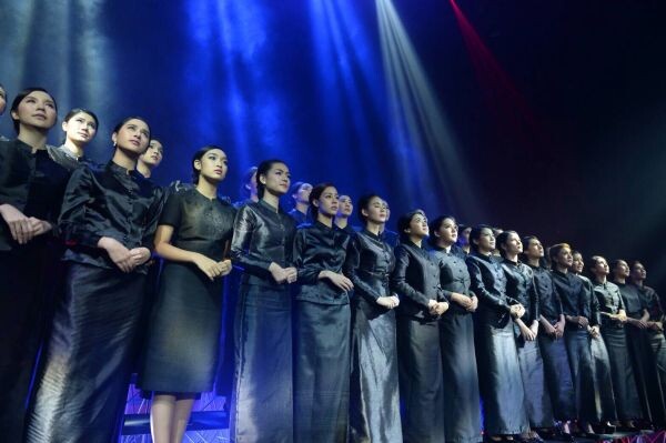 กลั่นจากใจ “พีธ พีระ” ชวนศิลปิน-นักร้องกว่าสองร้อยชีวิต  ร่วมถ่ายทอดบทเพลงพิเศษ “มองบนฟ้า”