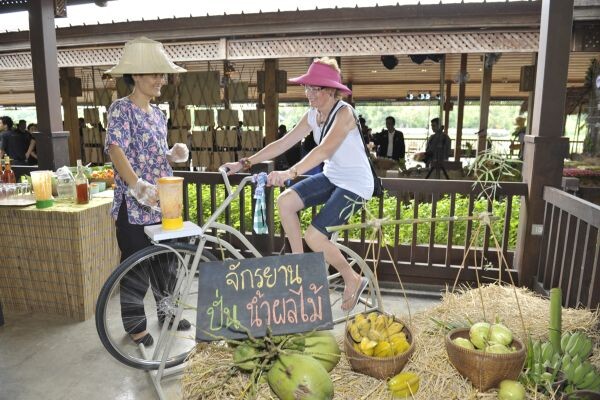 ททท.ผนึกมูลนิธิสังคมสุขใจ และภาคีเครือข่าย จัดยิ่งใหญ่ ตามรอยพระบาท..สัมผัสวิถีเกษตรพอเพียงในงาน “สังคมสุขใจ” ท้าเที่ยวข้ามภาคมาชม – ช้อป – ชิม สินค้าจากเครือข่ายเกษตรอินทรีย์ทั่วประเทศ