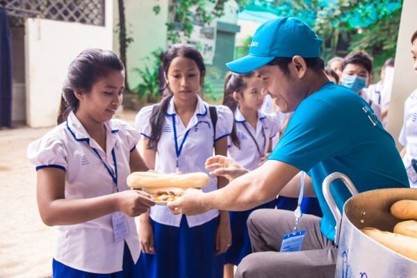 พนักงานซัมซุงจิตอาสาทั่วเอเชียตะวันออกเฉียงใต้และโอเชียเนีย ร่วมกิจกรรม Samsung Love and Care ในกัมพูชา รวมทั้ง Samsung Make a Wish ที่จัดขึ้นในประเทศไทย