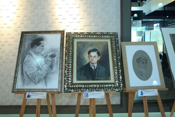 อเมริกันสแตนดาร์ด น้อมจัดกิจกรรมวาดภาพพระบรมสาทิสลักษณ์ ภายใต้งาน “ภาพในดวงใจ...จากเส้นสายและปลายพู่กัน” แสดงความอาลัยพ่อของแผ่นดิน