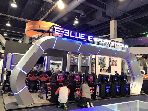 E-BLUE บุกตลาดโลก นำเกมมิ่งพีซี Hybrid-Tower Monitor เครื่องแรกของโลกแสดงในงาน CES 2017 พร้อมแสดงโซลูชัน E-Sports Stadium ที่จะมาพลิกโฉมอุตสาหกรรม eSports