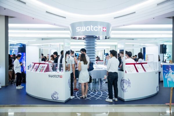 Swatch Pop-up Store ดีไซน์พิเศษ แห่งเดียวในเอเชีย พร้อมแล้วสำหรับ คอลเลคชั่น SPRING & SUMMER 2017 เปิดตัวอย่างสนุกสนานที่สยามพารากอนภายใต้ชื่องาน Time to Swatch!