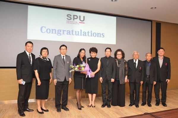 ภาพข่าว: SPU : ร่วมแสดงความยินดี อาจารย์คณะบริหารธุรกิจ SPU สำเร็จการศึกษาปริญญาเอก