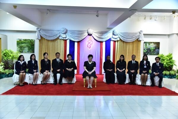 ภาพข่าว: พระเจ้าวรวงศ์เธอ พระองค์เจ้าโสมสวลี พระวรราชาทินัดดามาตุ เสด็จเป็นองค์ประธานเปิดงานนิทรรศการจิตรกรรมเดี่ยว ของอ. เจ สุรเสน ณ หอศิลป์จามจุรี จุฬาลงกรณ์มหาวิทยาลัย