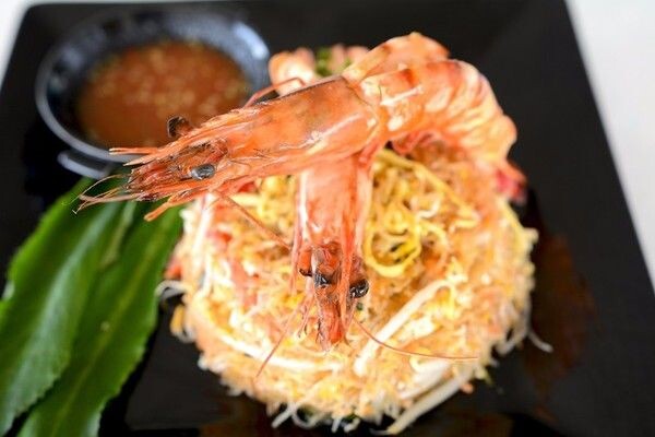 กุ้งลายเสือในสไตล์เวียดนาม ณ โรงแรมดุสิตธานี กรุงเทพฯ