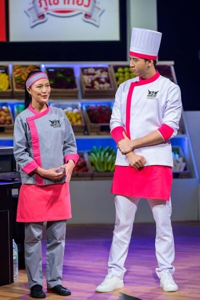 ทีวีไกด์: รายการ "เชฟกระทะเหล็ก ประเทศไทย (Iron Chef Thailand)" “โย่ง อาร์มแชร์” ปะทะ “เจนนิเฟอร์ คิ้ม” ใน “สุดยอดเซเลบริตี้เชฟ เชฟกระทะเหล็กประเทศไทย Iron Chef Celebrity Iron Chef Thailand”