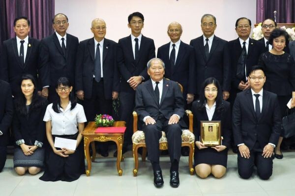 ภาพข่าว: ประกาศรางวัล 'ธรรมศาสตราจารย์สัญญา ธรรมศักดิ์’