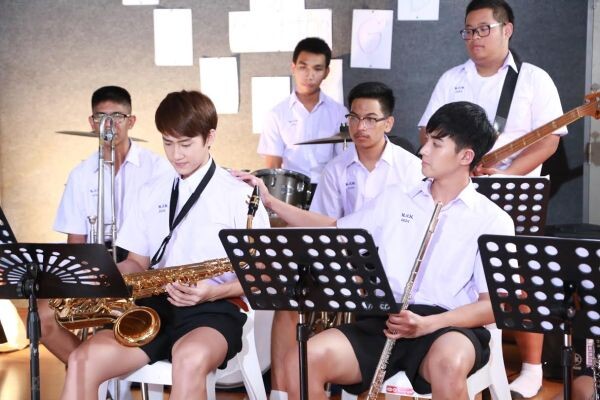 'กัปตัน’ จับมือ 'แพรว’ เอาชนะความกลัว เปลี่ยนเป็นพลังความกล้า ในซีรีส์ 'เรือเล็กควรออกจากฝั่ง’