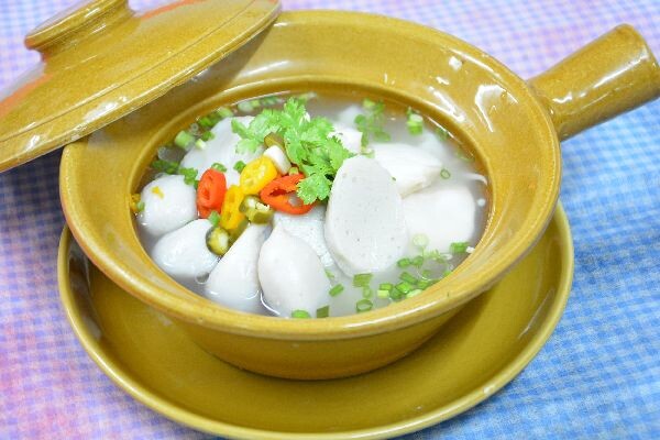 อาหารประจำเดือนมิถุนายน จากห้องอาหารเรือนต้น "ก๋วยเตี๋ยวปลาสด+ข้าวเหนียวทุเรียน"