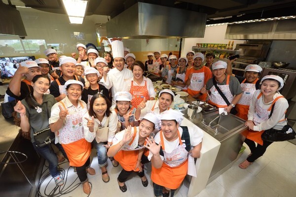 ยูนิลีเวอร์ ฟู้ด โซลูชั่นส์ เปิดครัวสอนสูตรลับการบริหารงานร้านอาหารให้ผู้ประกอบการ หวังผลักดันให้ต่อยอดพัฒนาคุณภาพร้านอาหารทั่วประเทศ