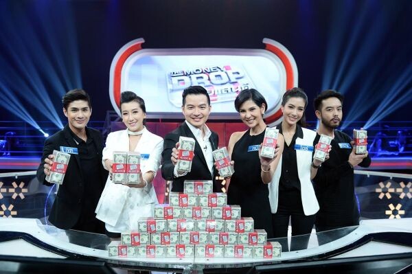 ทีวีไกด์: รายการ “The Money Drop Thailand...เล่นเป็นหมู่” “ต่าย - ชัชฎาภรณ์” นำทัพ “หมู่ดารา” มากฝีมือ ลุยศึก 7 คำถาม! พร้อมสู้ความตื่นเต้นประชิดตัว!!!