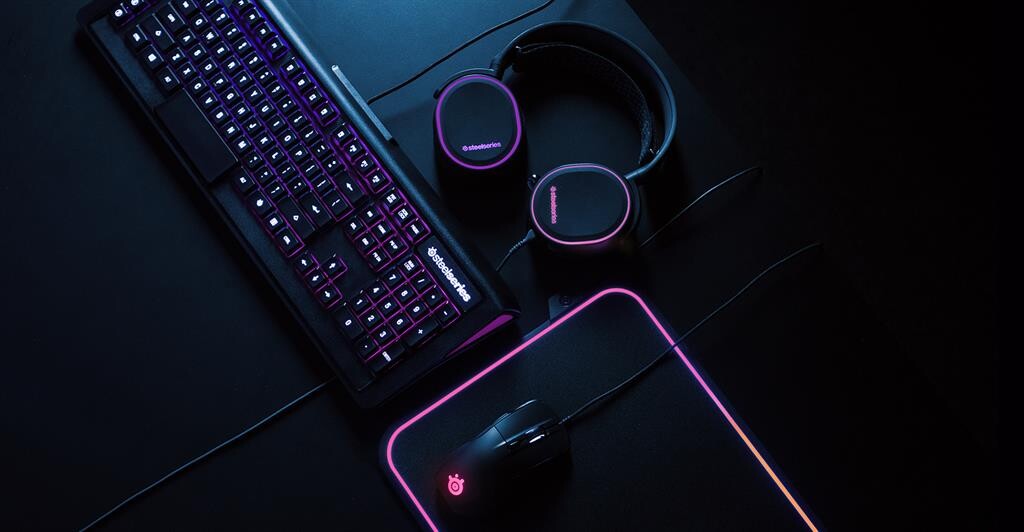 STEELSERIES เปิดตัวแผ่นรองเม้าส์ Dual-Surface RGB ตัวแรกของโลก QCK PRISM